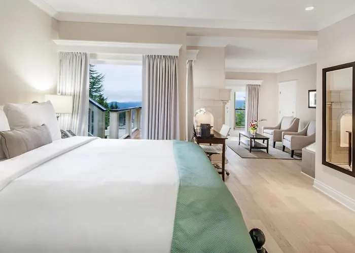 Villa Eyrie Resort